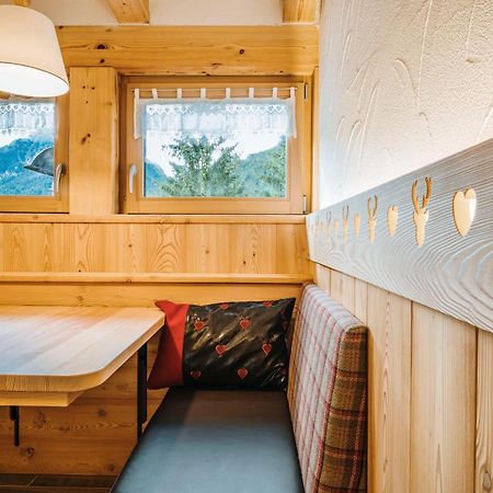 Chalet Pineta Relax Location Canazei Eksteriør billede